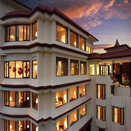 Hotel The Royal Plaza Gangtok Esterno foto