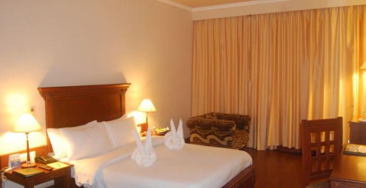 Hotel The Royal Plaza Gangtok Esterno foto