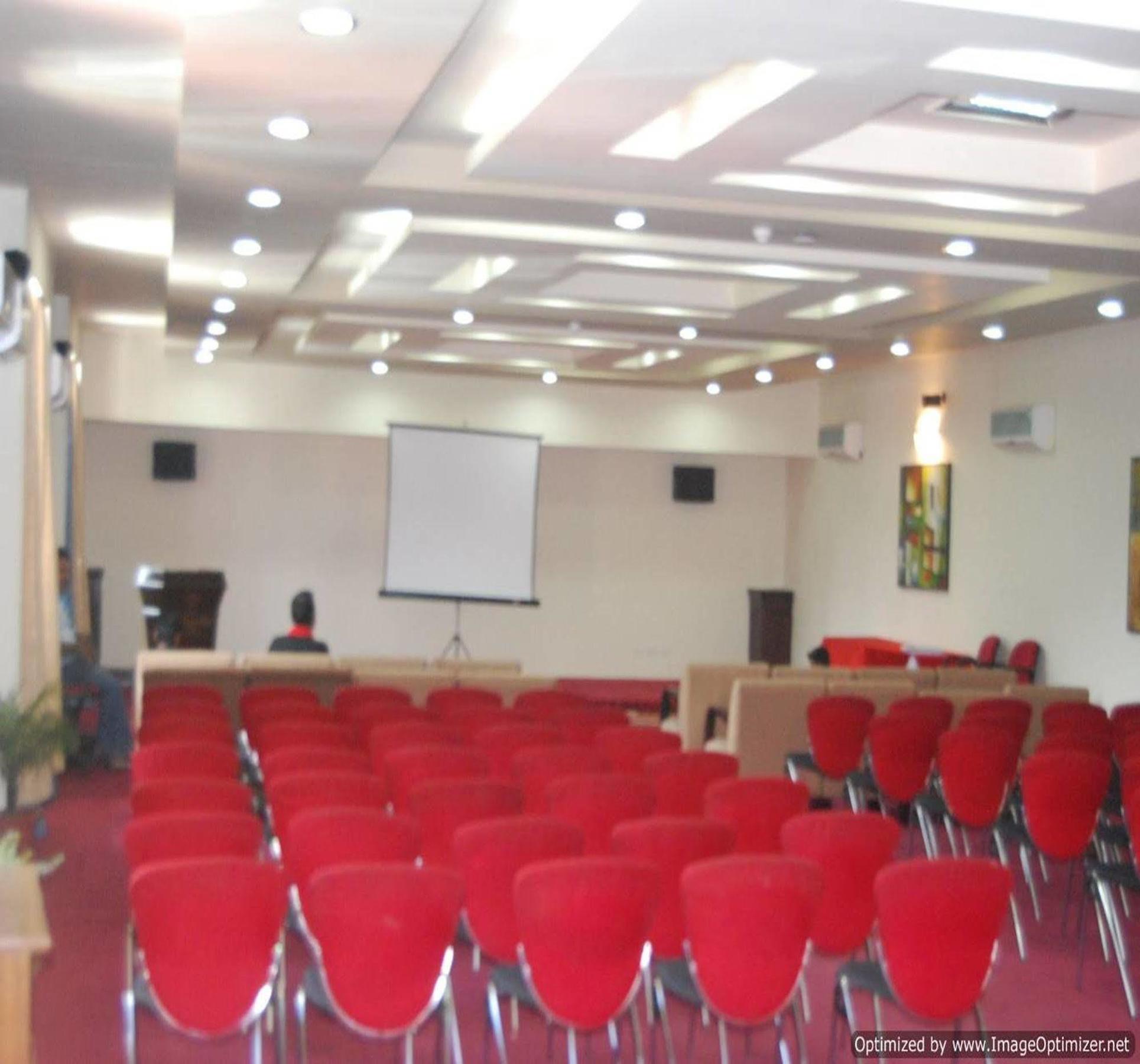 Hotel The Royal Plaza Gangtok Esterno foto